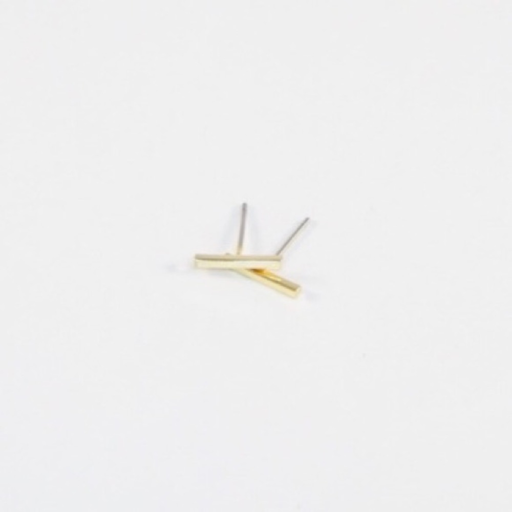 Women's gold dipped t bar stud earrings, 1/2" long
